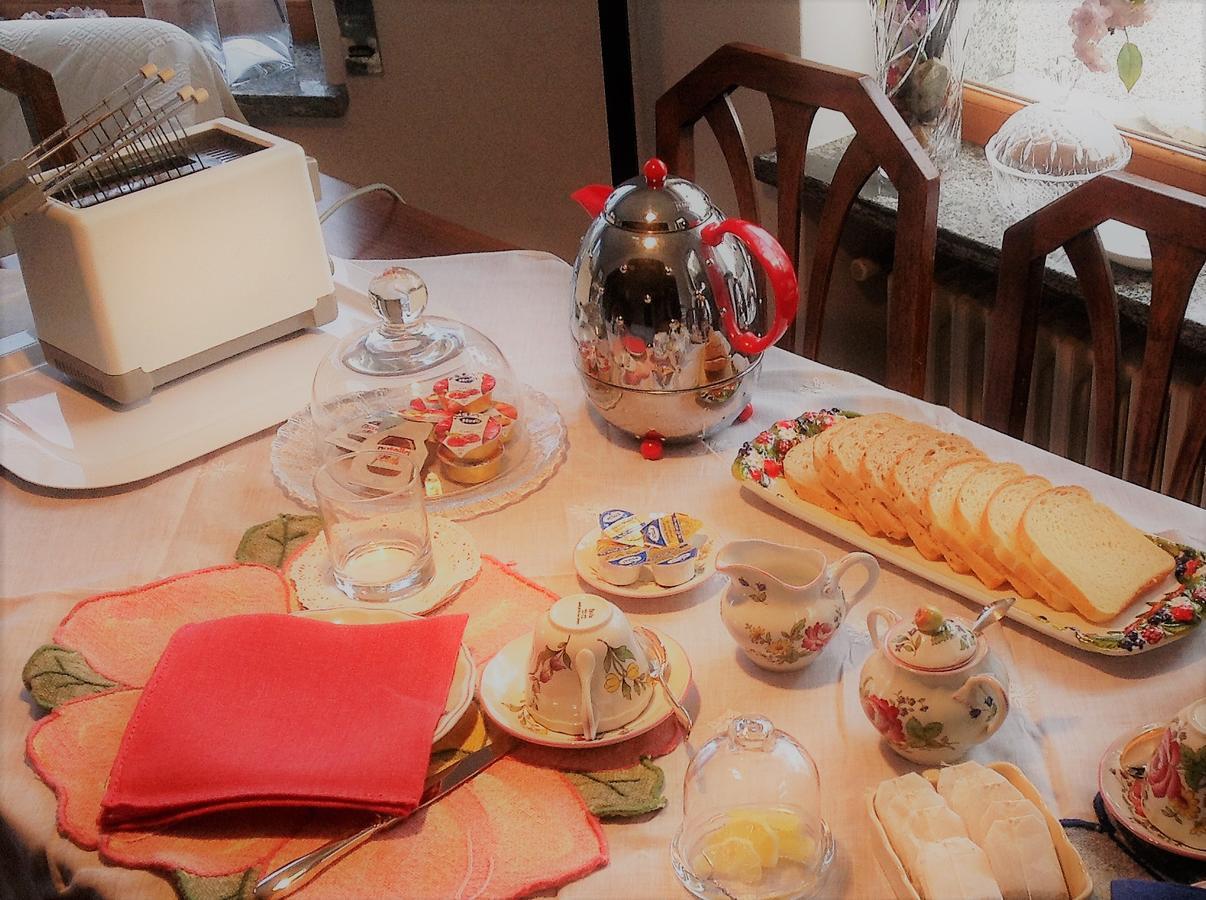 Bed and Breakfast Il Gelsomino à Gignese Extérieur photo
